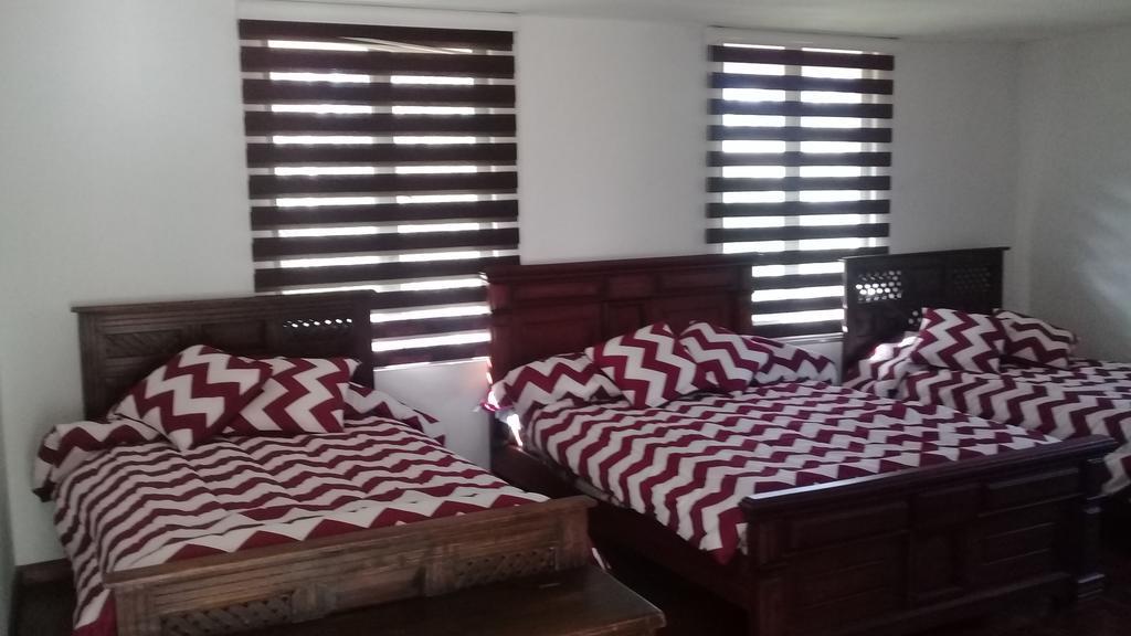 קיטו Hosteria Quinta Emilia מראה חיצוני תמונה